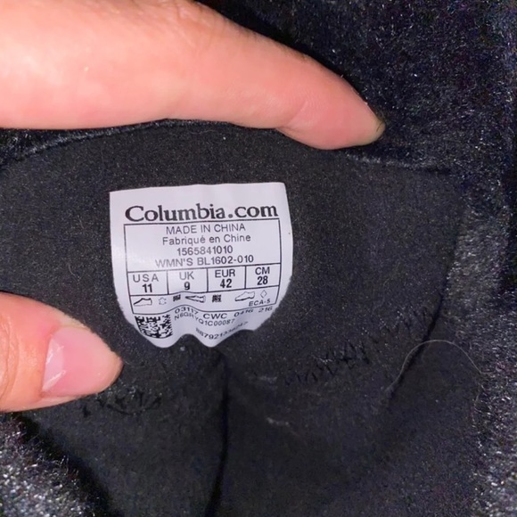 Size 11 Columbia snow boots - Picture 4 of 4